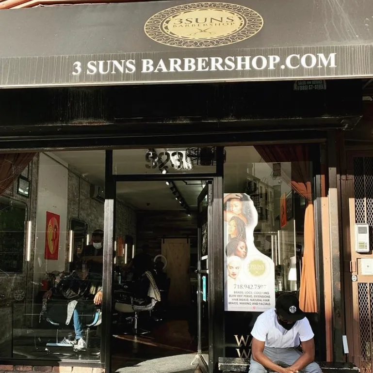 3 Suns Barbershop, hair salon at 923 Fulton Street in Brooklyn, New York
