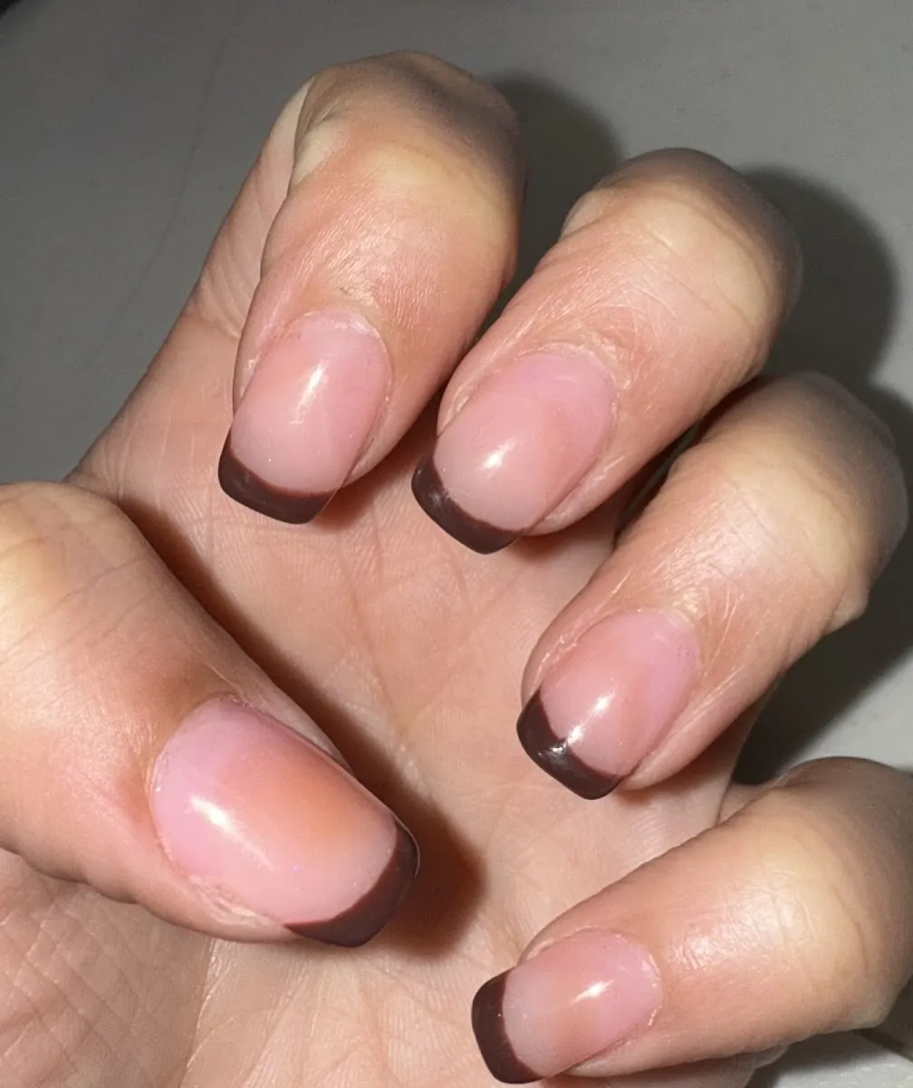 Anne Ji Nails, beauty salon at 230 East 25th Street in Manhattan, New York