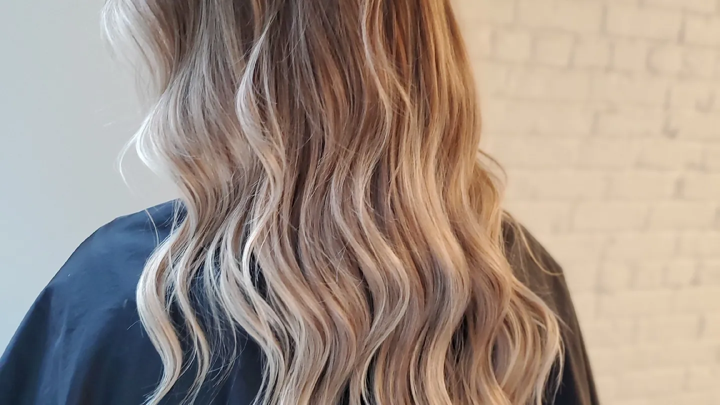 AtHair Salon, hair salon at 16 Columbia Place in Brooklyn, New York