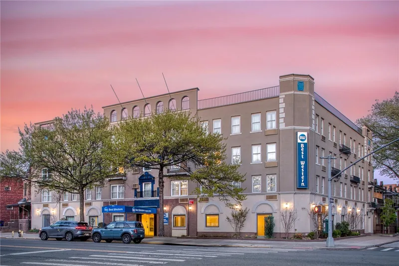 Best Western Gregory Hotel, hotel at 8315 4th Avenue in Brooklyn, New York