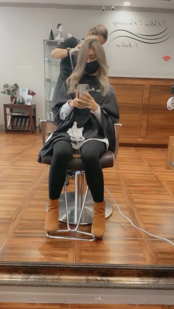 Bliss Beauty Salon, beauty salon at 6612 Fresh Pond Road in Queens, New York