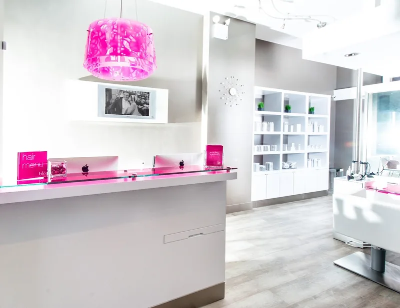 Blo Blow Dry Bar, beauty salon at 287 Amsterdam Avenue in Manhattan, New York