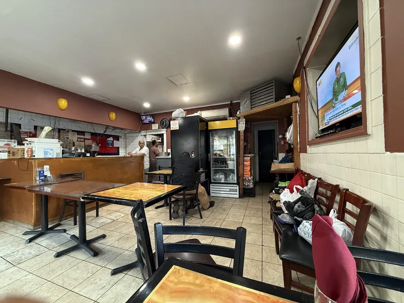 Bombay Kitchen, indian kitchen at 733 Knickerbocker Avenue in Brooklyn, New York