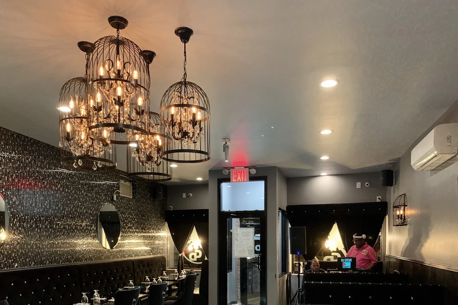 CD Guyanese Cuisine, caribbean kitchen at 211-45 Jamaica Avenue in Queens, New York