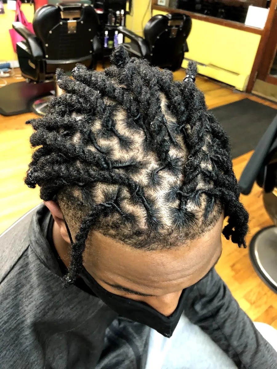 Changing Faces Hair Salon, hair salon at 704 Fulton Street in Brooklyn, New York