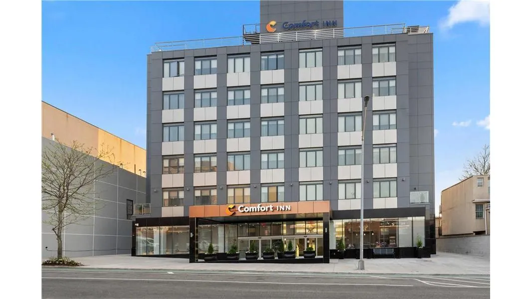 Comfort Inn, hotel at 150 20th Street in Brooklyn, New York