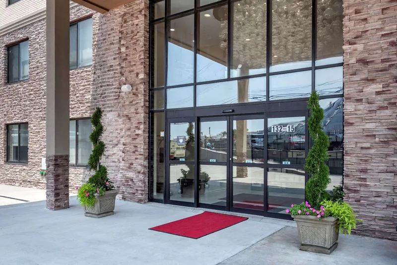 Comfort Inn, hotel at 132-15 150th Avenue in Queens, New York
