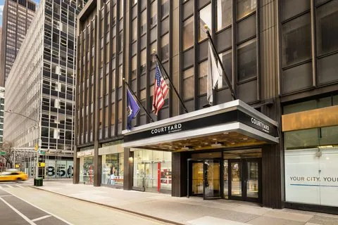 Courtyard, hotel at 866 Third Avenue in Manhattan, New York