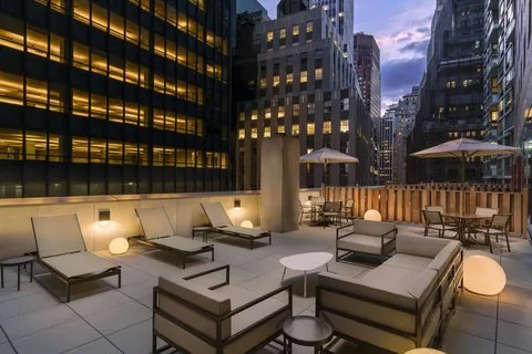 Courtyard New York Downtown Financial District, hotel at 215 Pearl Street in Manhattan, New York