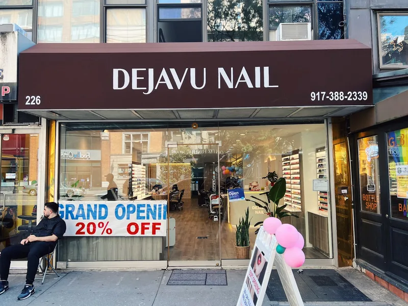 Dejavu Nail, beauty salon at 226 West 72nd Street in Manhattan, New York