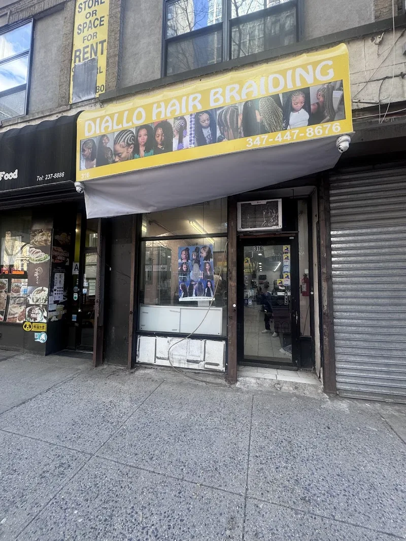 Diallo Hair Braiding, hair salon at 316 Livingston Street in Brooklyn, New York