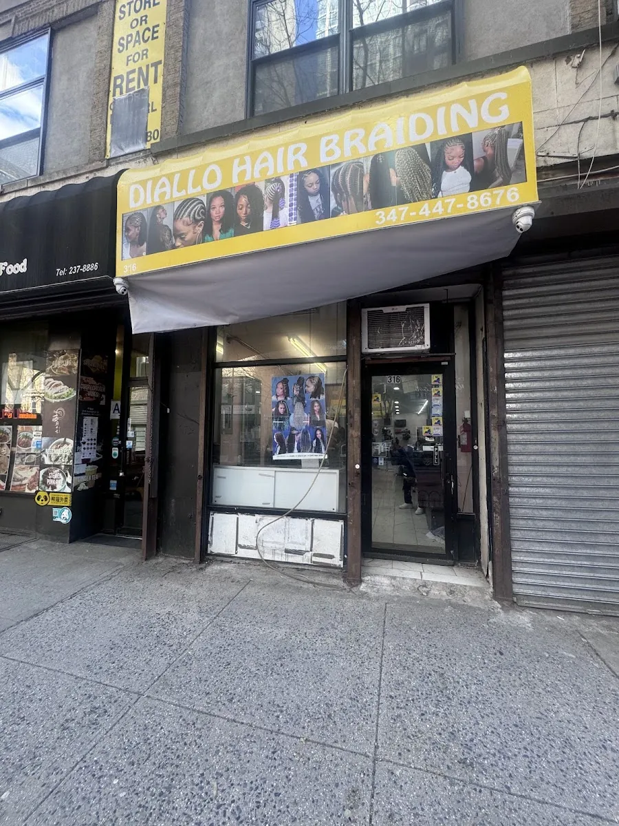 Diallo Hair Braiding, hair salon at 316 Livingston Street in Brooklyn, New York