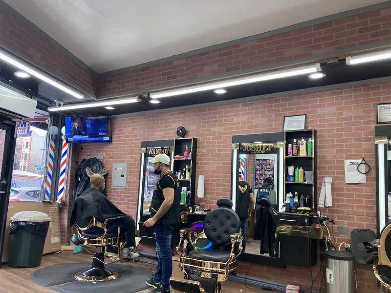 Elegant Dominican Barber Shop, hair salon at 721 Washington Avenue in Brooklyn, New York