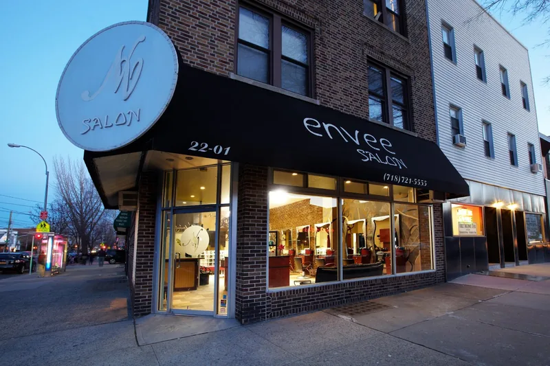 Envee Salon