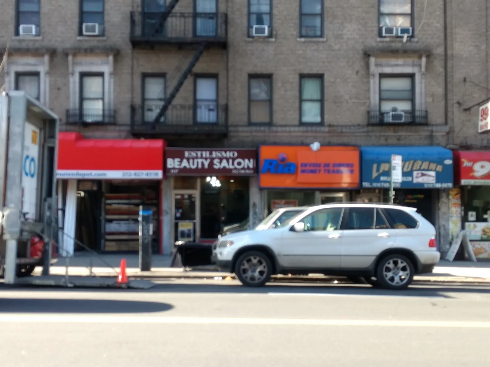Estilismo Beauty Salon, beauty salon at 4147 Broadway in Manhattan, New York