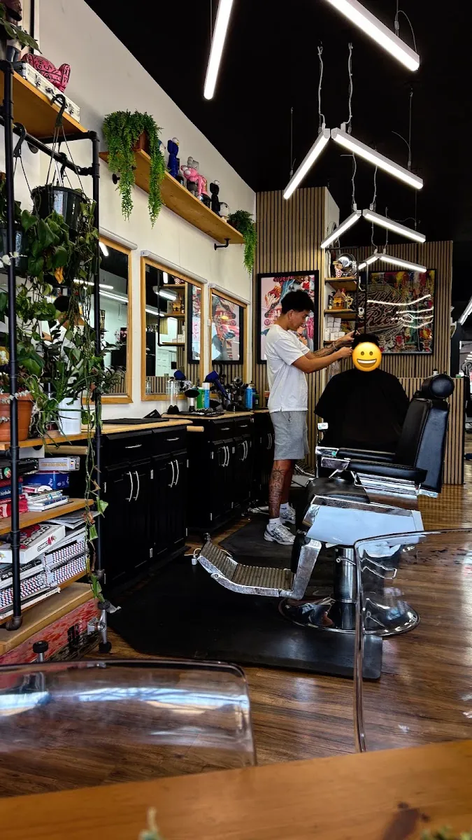 Filthy Rich Barbershop, hair salon at 63-12 Roosevelt Avenue in Queens, New York