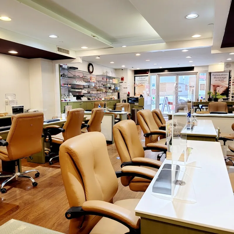 Forever Young Nail & Spa Q, beauty salon at 306 West 36th Street in Manhattan, New York