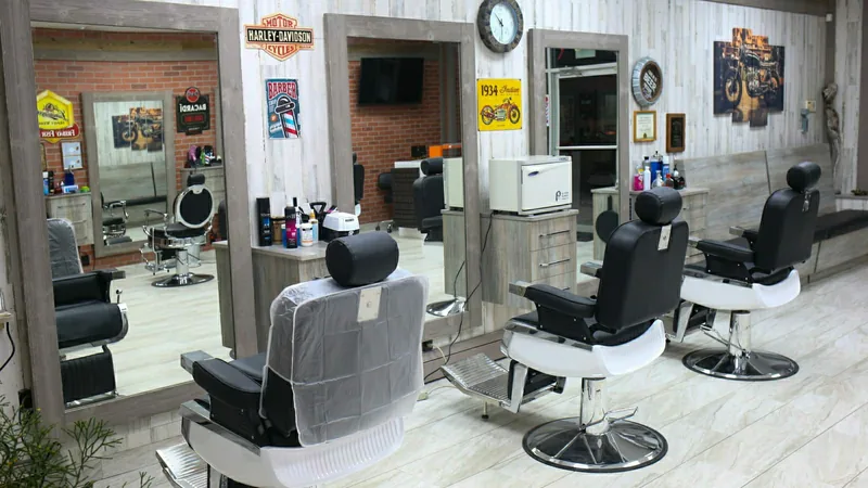 Gerritsen Barber Shop & Hair Salon, hair salon at 2672 Gerritsen Avenue in Brooklyn, New York