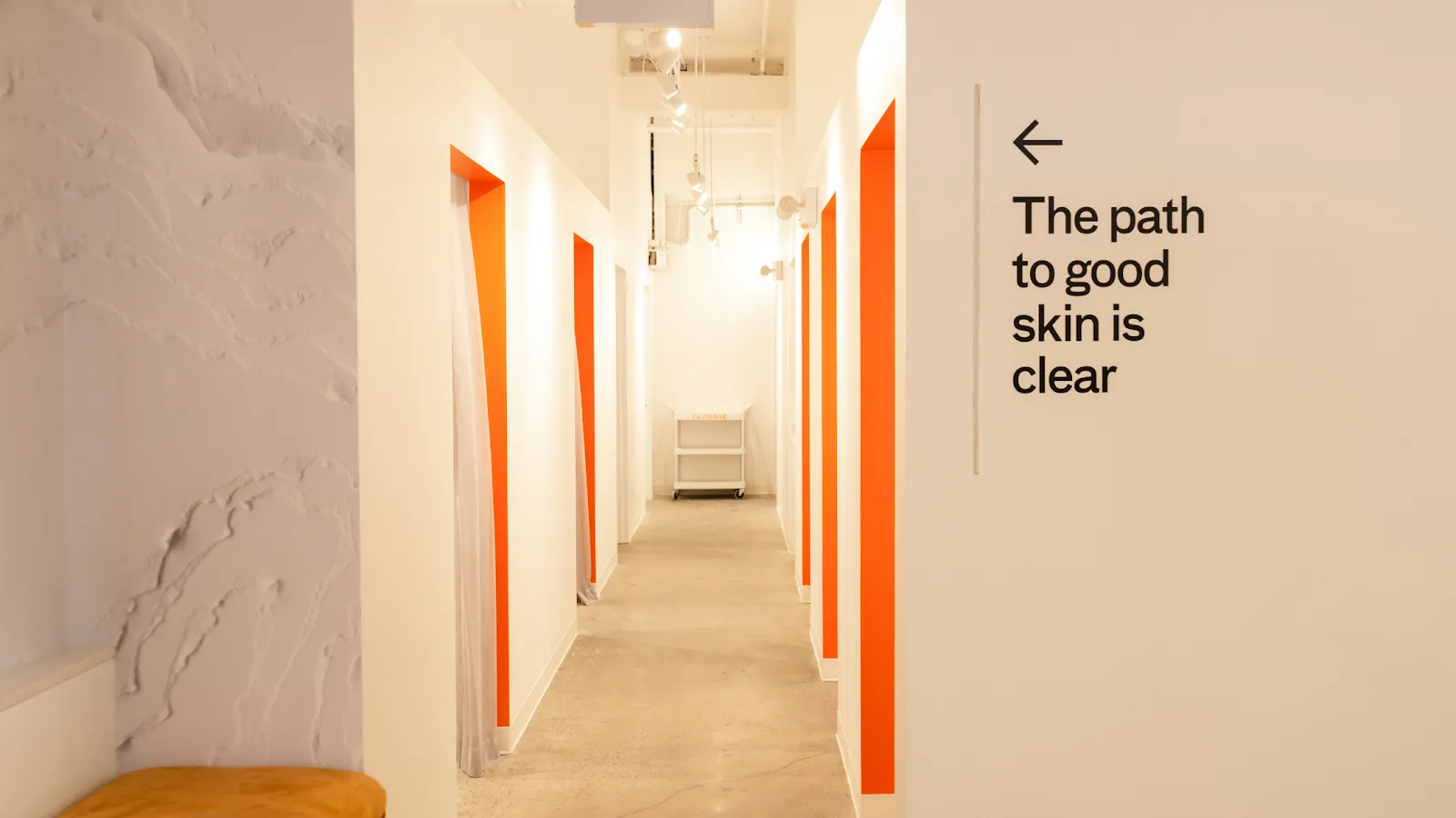 Glowbar, beauty salon at 805 Columbus Avenue in Manhattan, New York