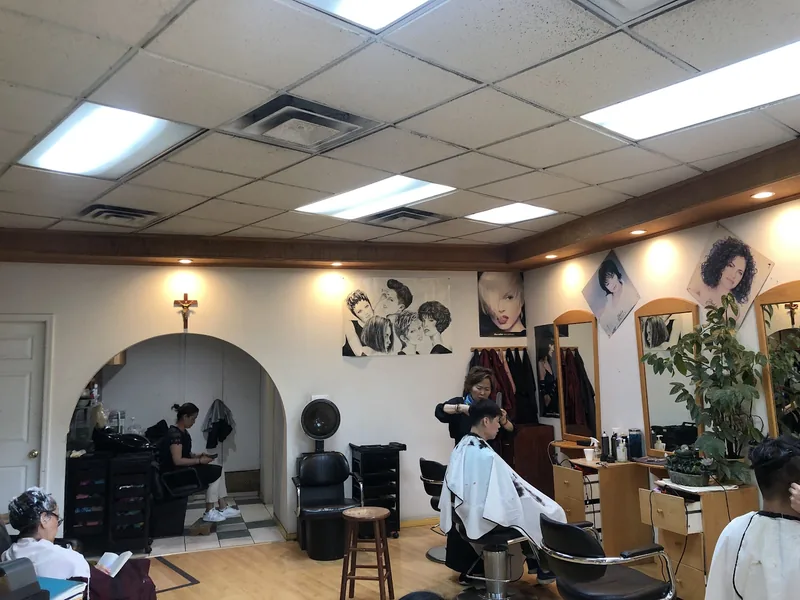Hair Line, hair salon at 57-23 Roosevelt Avenue in Queens, New York