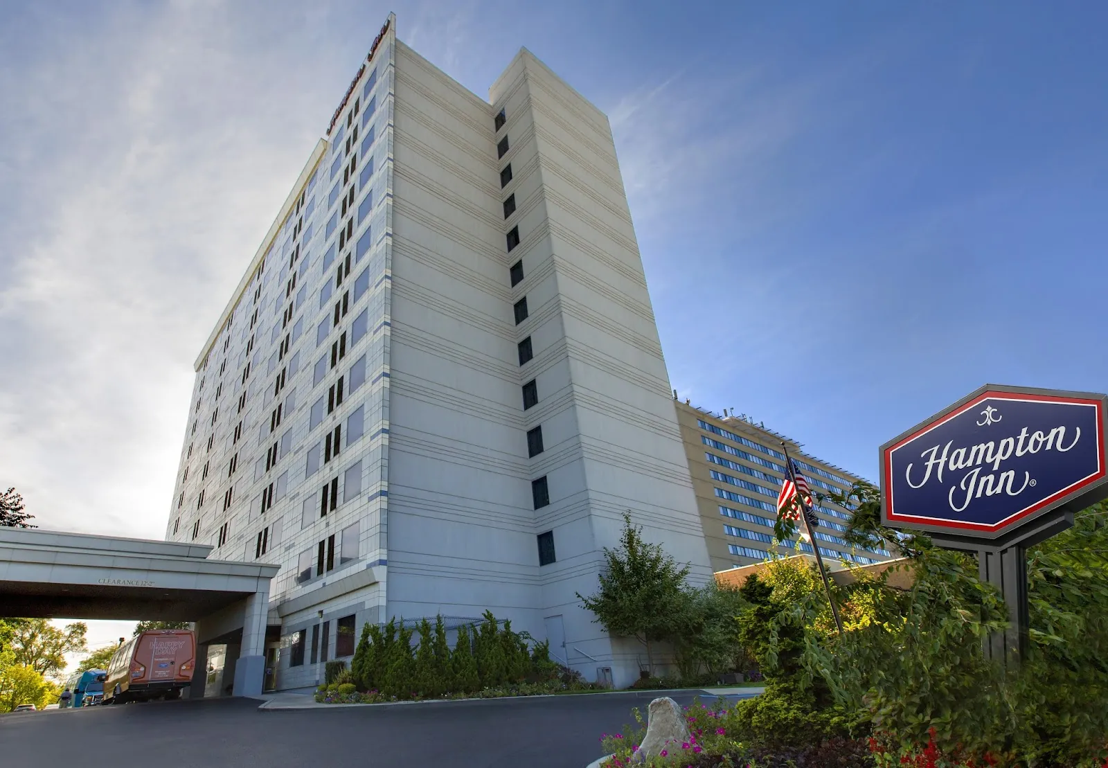 Hampton Inn, hotel at 144-10 135th Avenue in Queens, New York