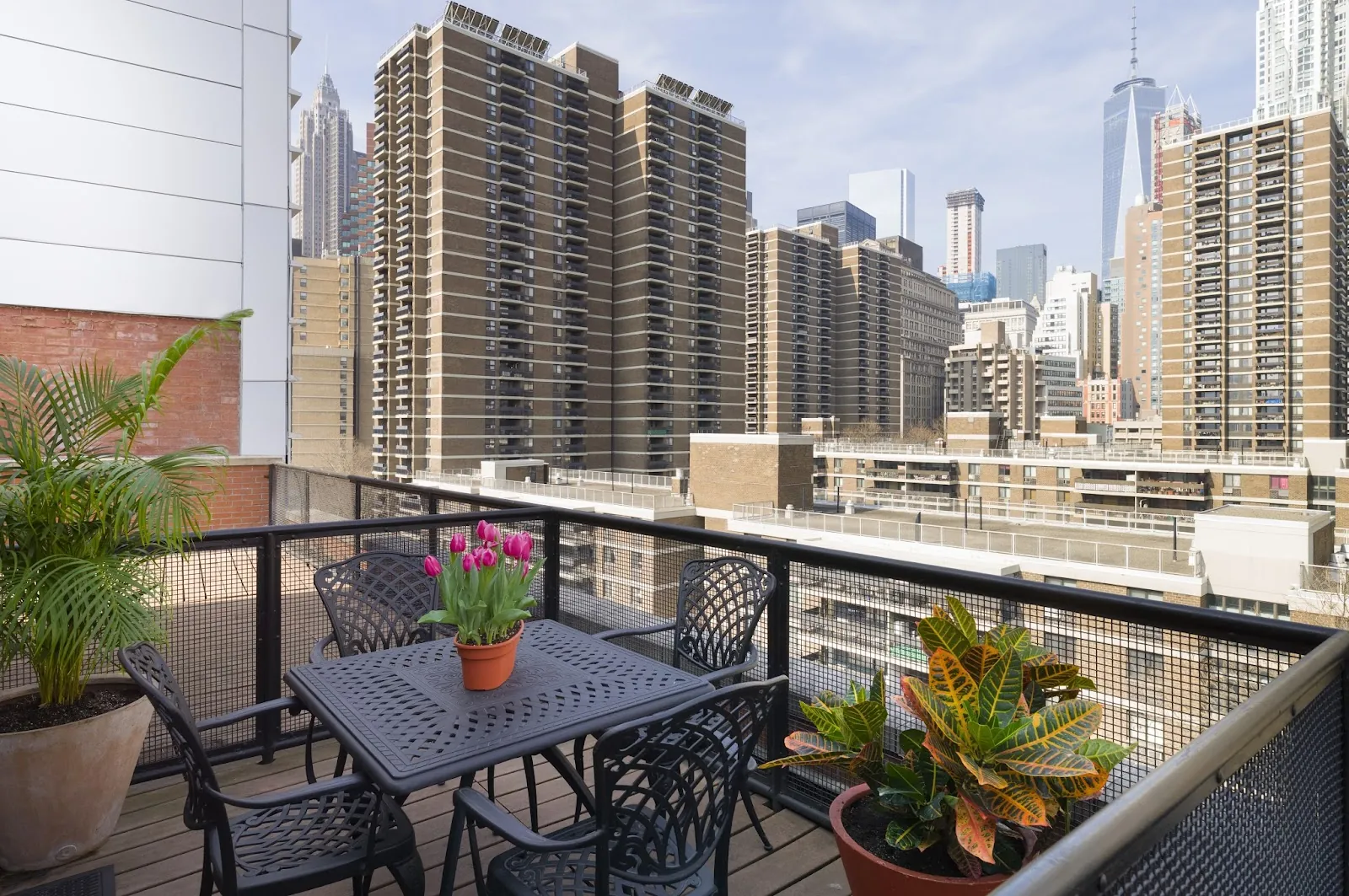 Hampton Inn Manhattan-Seaport-Financial District, hotel at 320 Pearl Street in Manhattan, New York