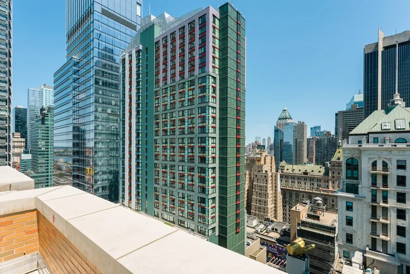 Hampton, hotel at 220 West 41st Street in Manhattan, New York