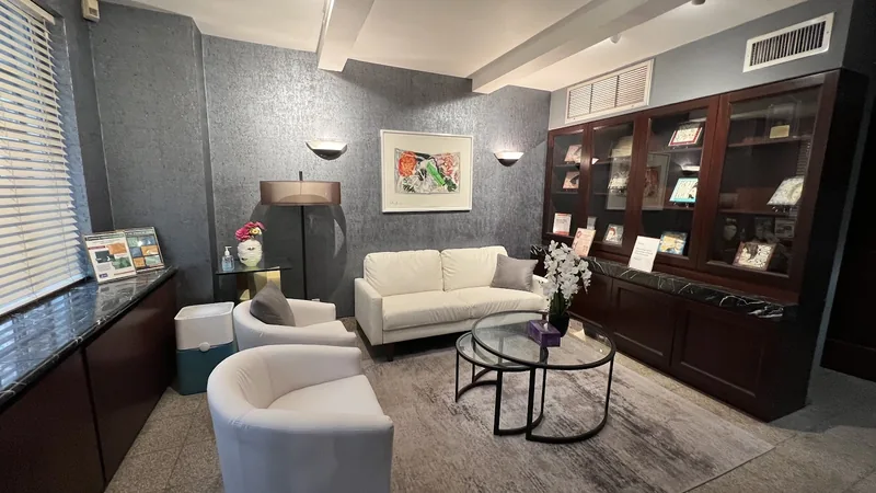 HausMD, beauty salon at 325 East 72nd Street in Manhattan, New York
