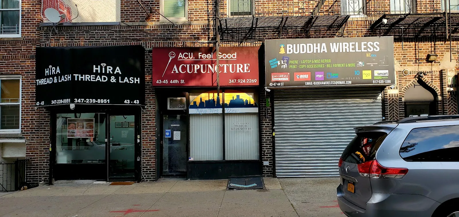 Hira Thread & Lash, beauty salon at 43-43 44th Street in Queens, New York