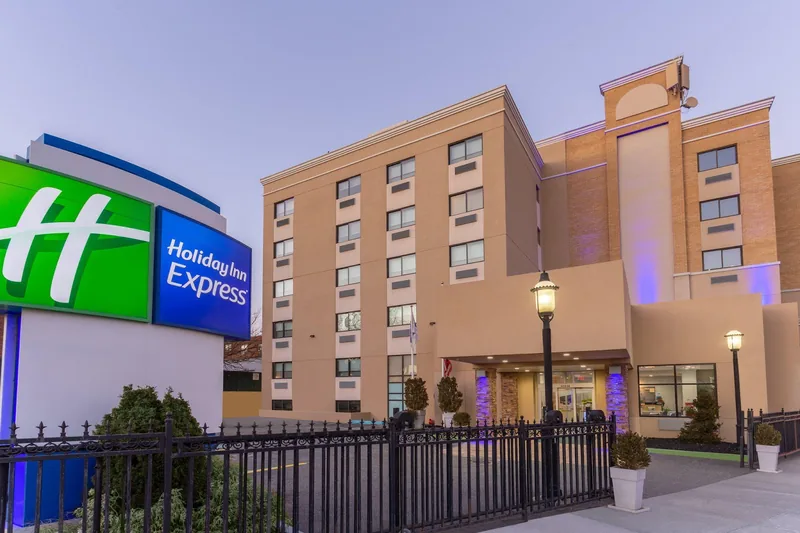 Holiday Inn Express, hotel at 113-10 Horace Harding Expressway in Queens, New York