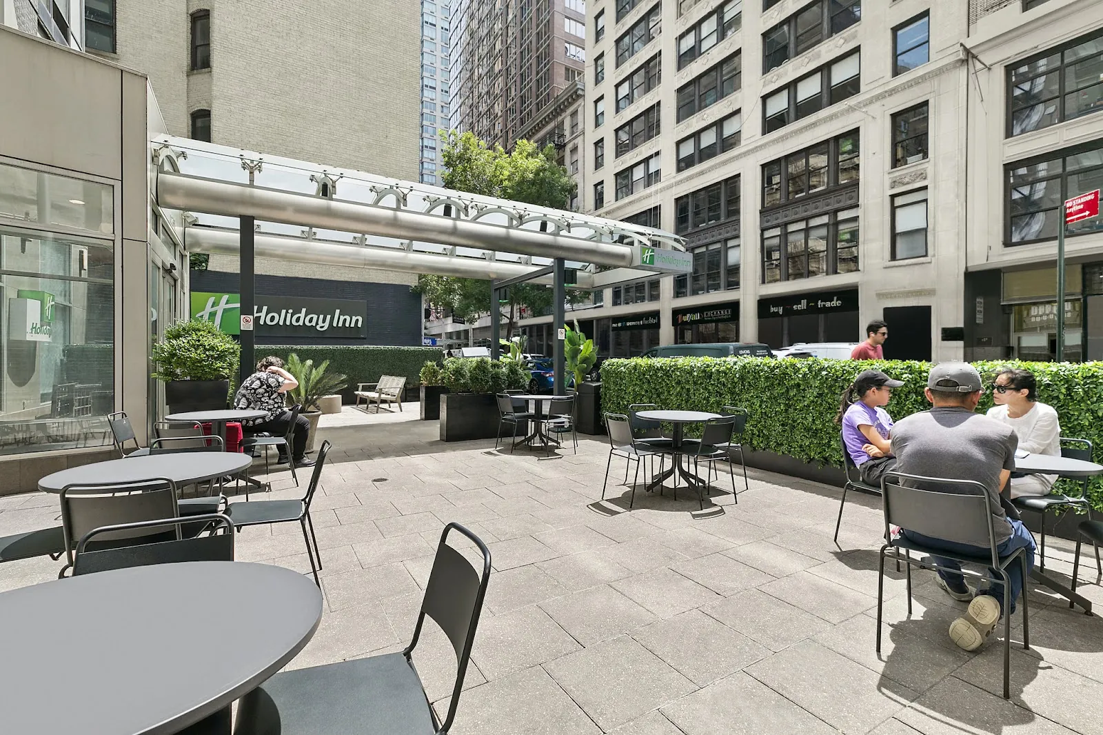 Holiday Inn Manhattan, hotel at 125 West 26th Street in Manhattan, New York