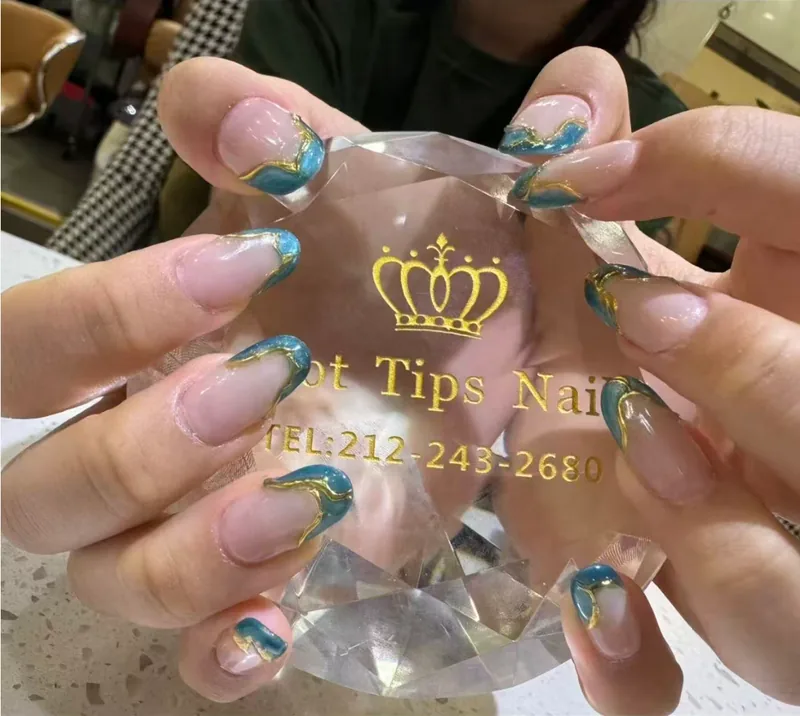 Hot Tips Nail, beauty salon at 2 West 14th Street in Manhattan, New York