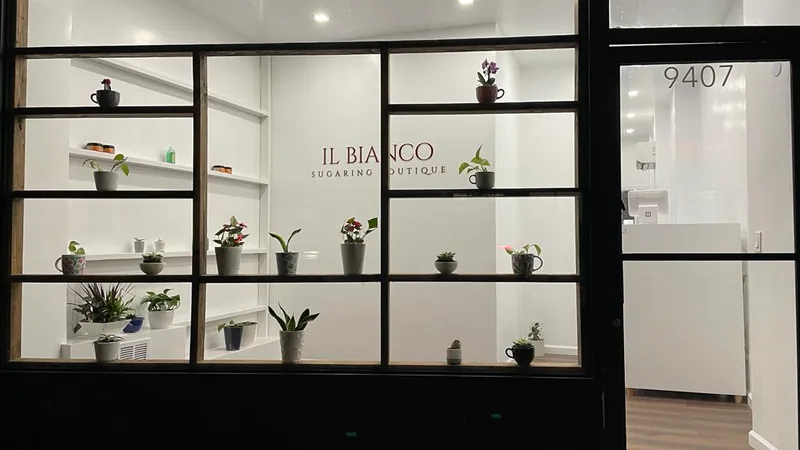 Il Bianco Sugaring Boutique, beauty salon at 9407 3rd Avenue in Brooklyn, New York