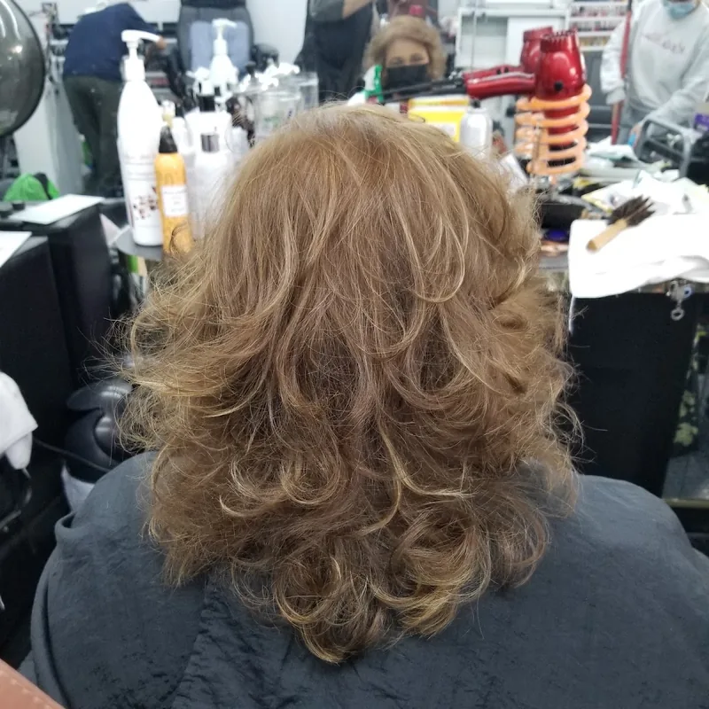J & E Beauty Salon