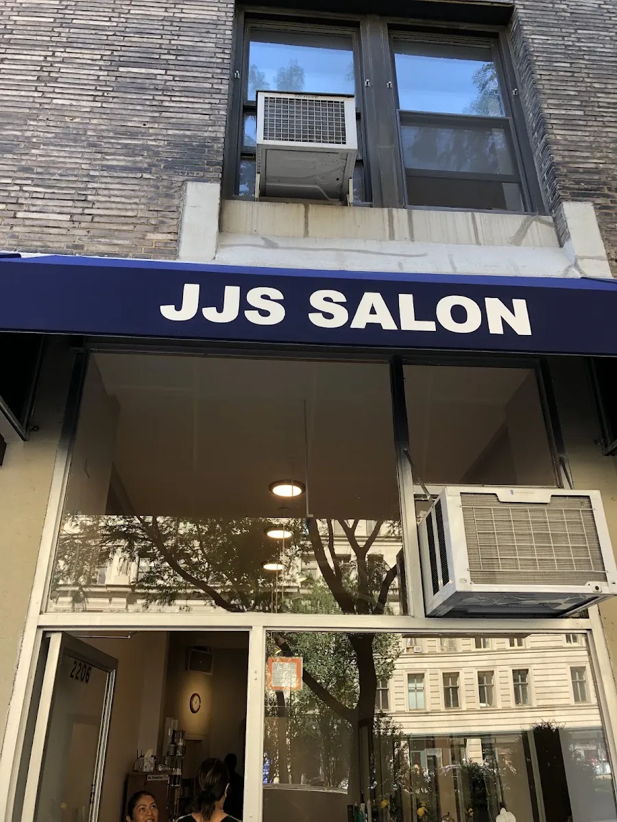 JJS Salon, hair salon at 2206 Broadway in Manhattan, New York