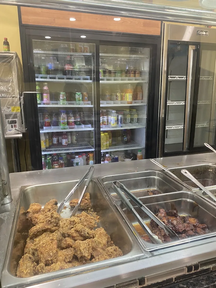 Johnny's Classic Quizine, caribbean kitchen at 713 Beach 20th Street in Queens, New York