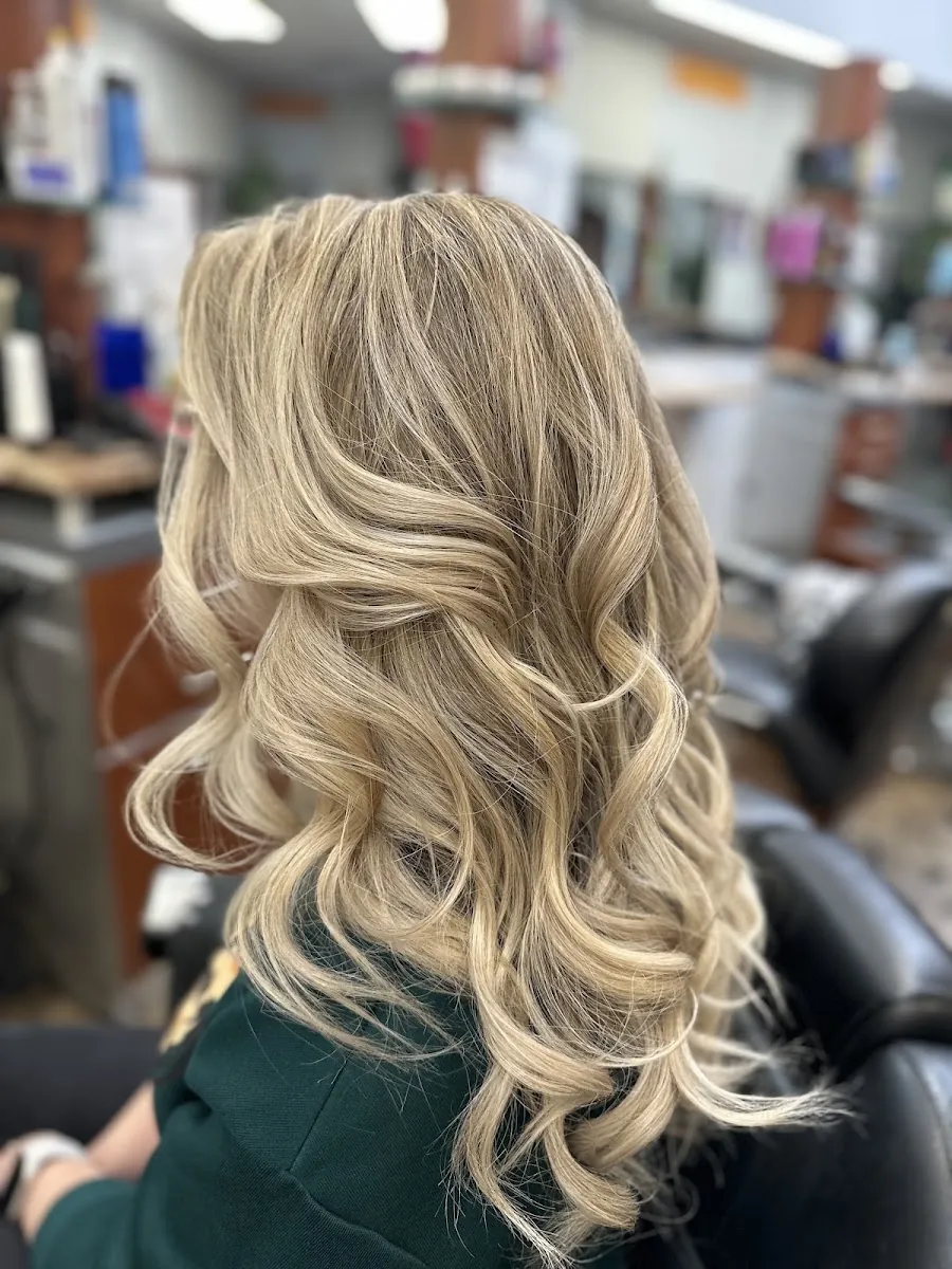 Kings Hair Salon, hair salon at 394 Neptune Avenue in Brooklyn, New York