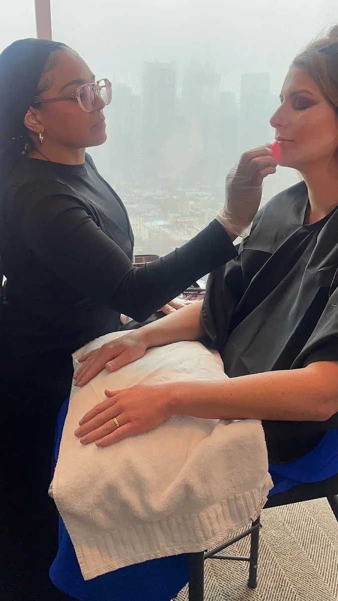 Kissmylipstick Beauty Studio, beauty salon at 56-20 Myrtle Avenue in Queens, New York