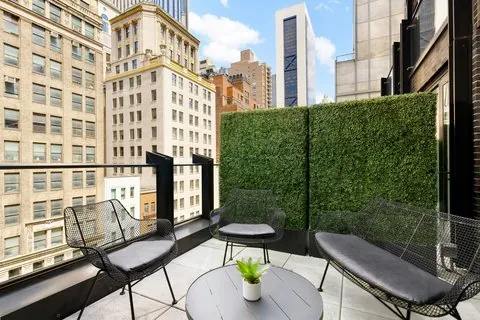 Le Méridien New York, Central Park, hotel at 120 West 57th Street in Manhattan, New York