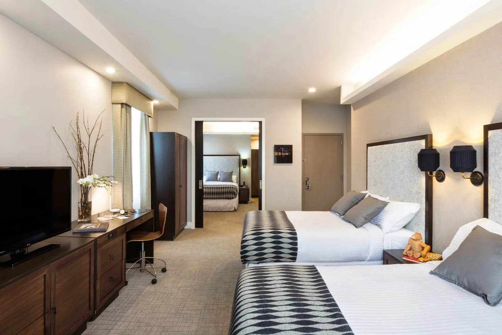 Leon Hotel, hotel at 125 Canal Street in Manhattan, New York