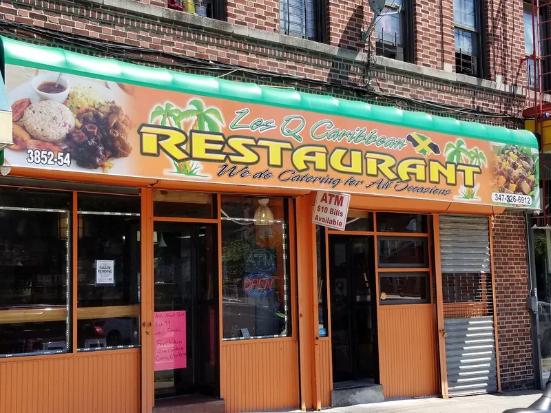 Les Q Caribbean Restaurant, caribbean kitchen at 3854 Bronxwood Avenue in The Bronx, New York