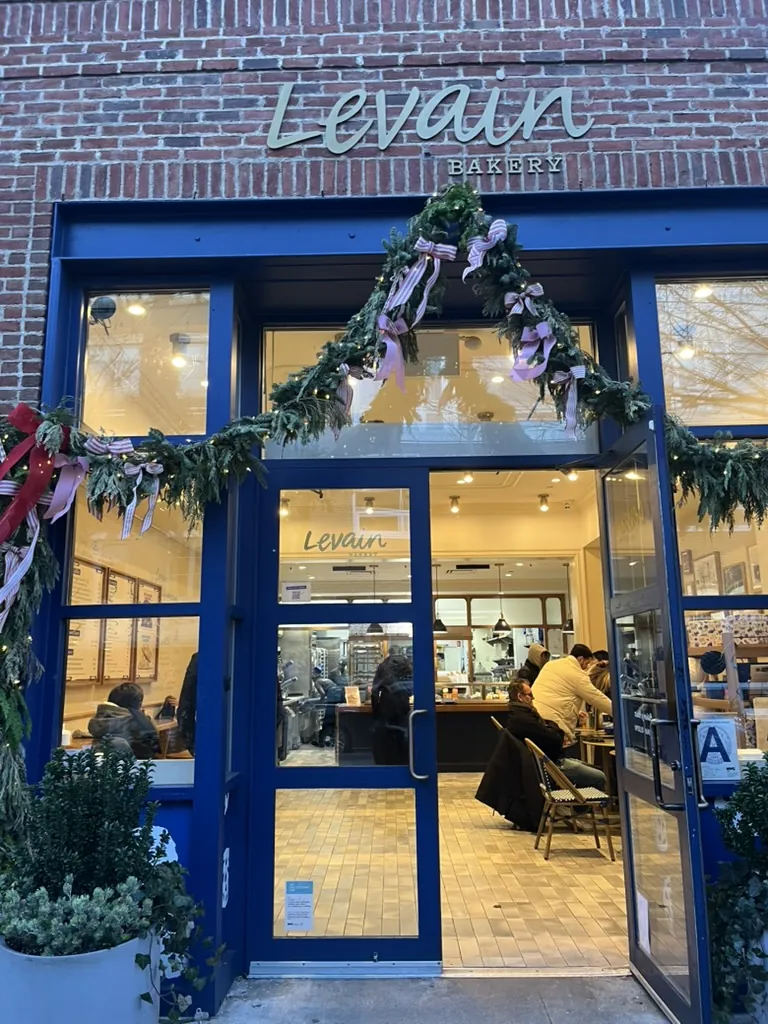 Levain Bakery, bakery at 164 North 4th Street in Brooklyn, New York