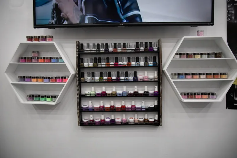 Level Up, hair salon at 63-03 39th Avenue in Queens, New York