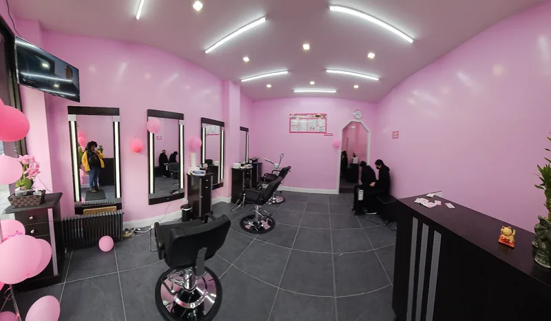 Modern Eyebrows Threading