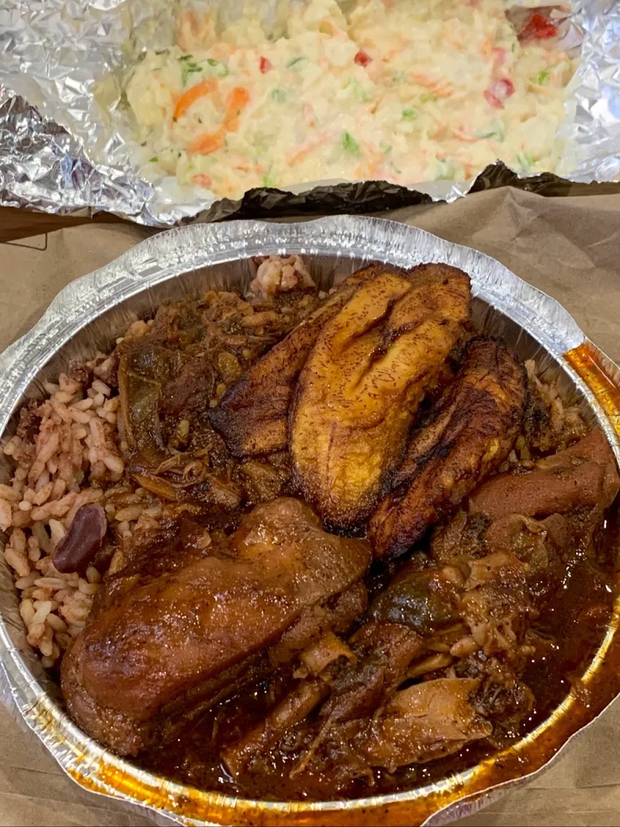Pattie Hut & Grill, caribbean kitchen at 193 Utica Avenue in Brooklyn, New York