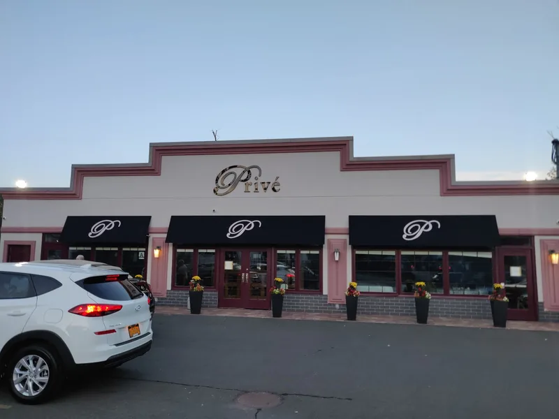 Privé, caterer at 813 Annadale Road in Staten Island, New York