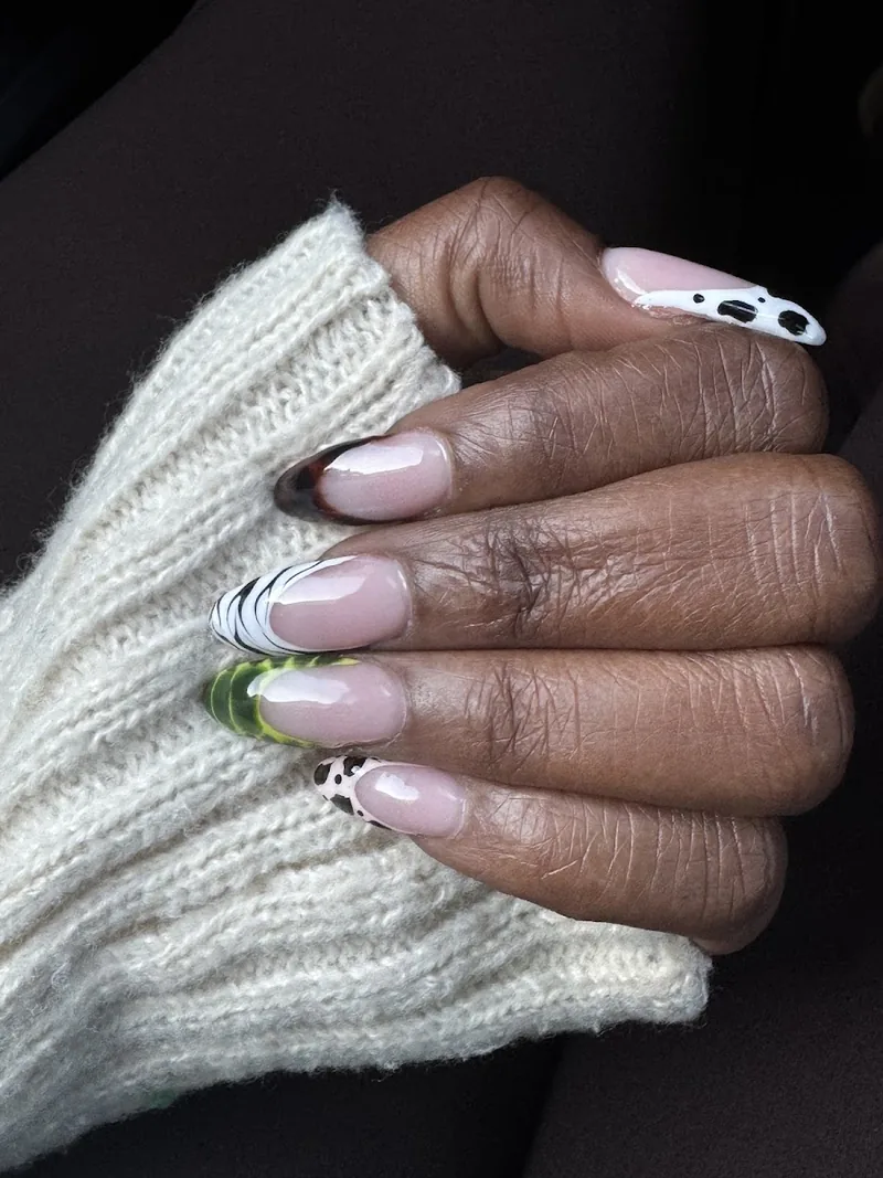 Rainbow I Nails & Spa, beauty salon at 40-18 31st Avenue in Queens, New York