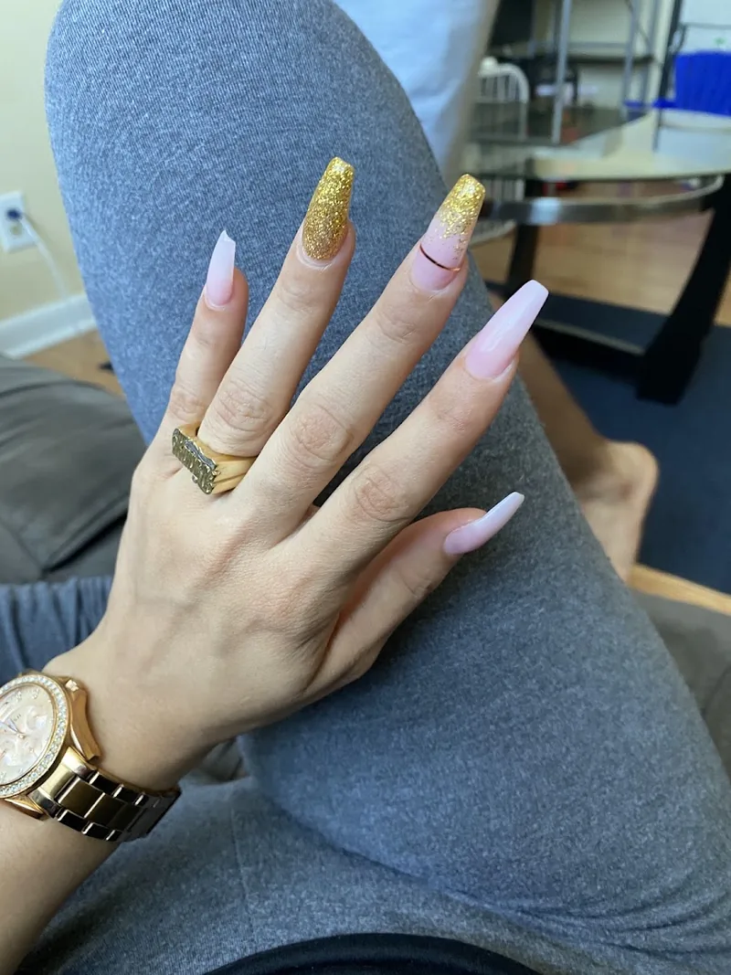 Raquelle Nail Bar