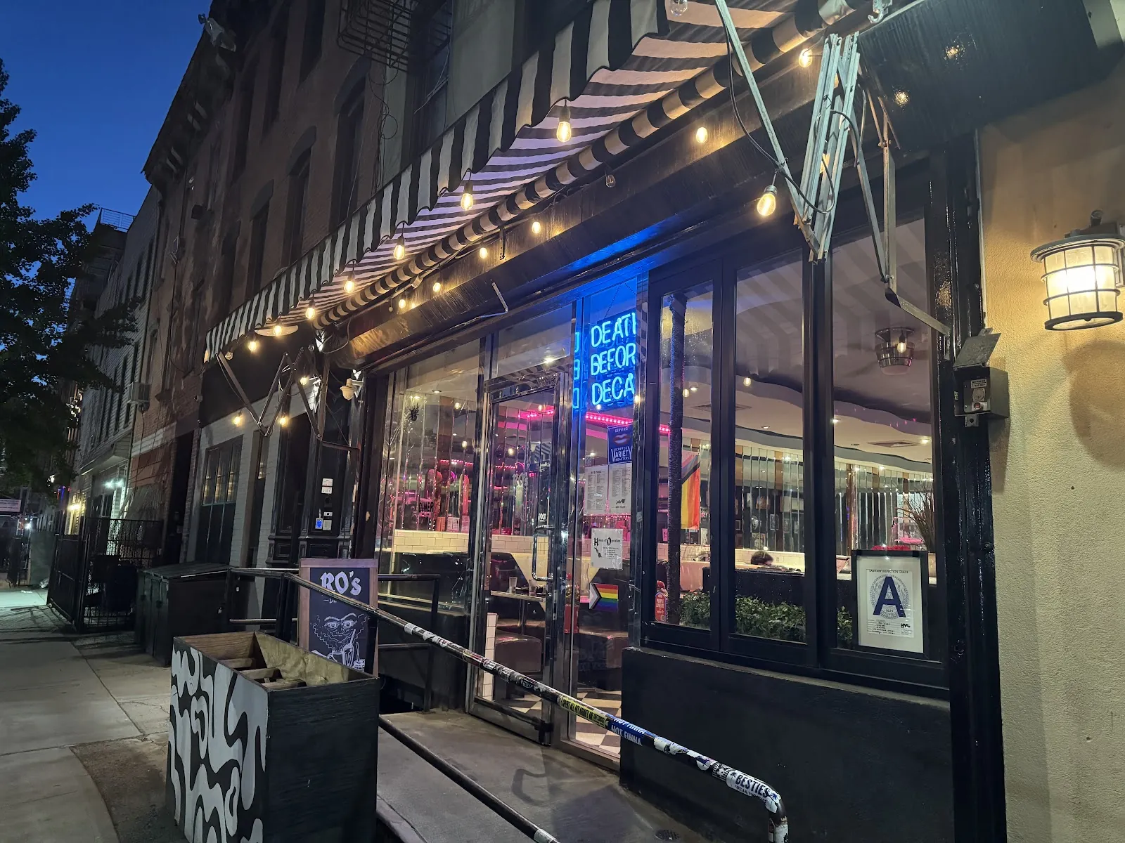 Ro's Diner, caterer at 197 Meserole Street in Queens, New York
