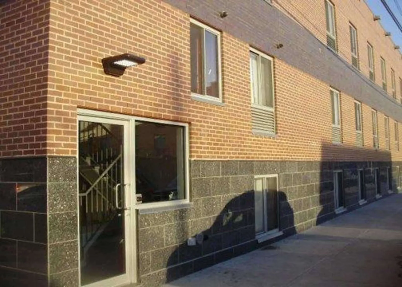 Rodeway Inn, motel at 136-05 Cranston Street in Queens, New York